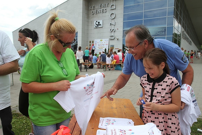 gyereknap4_kemeny_denes_uszodanal_20170610_ja.jpg gyereknap4_kemeny_denes_uszodanal_20170610_ja.jpg