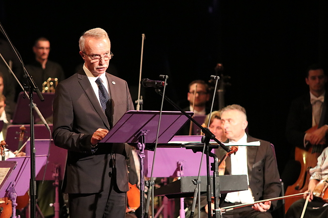 operafesztival_nyitohangverseny3_20170616_bl.jpg operafesztival_nyitohangverseny3_20170616_bl.jpg