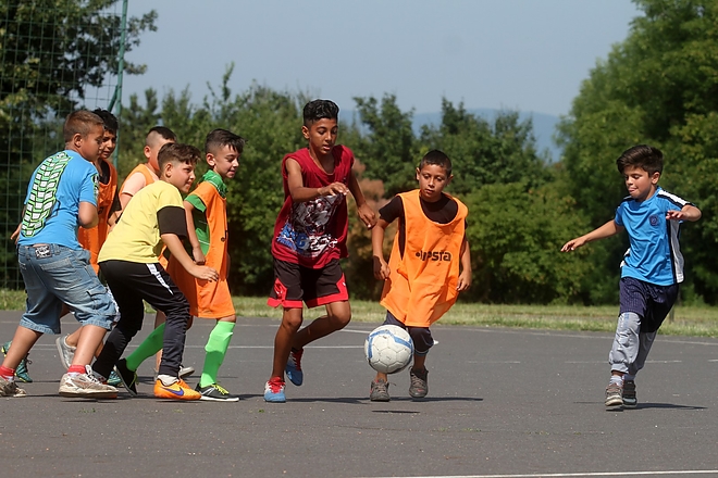 roma_gyerek_foci_170628_ja_10.jpg roma_gyerek_foci_170628_ja_10.jpg