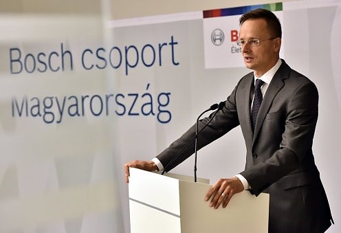 szijjartouj.jpg szijjartouj.jpg