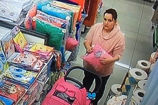 tolvaj_ismeri_aruhaz.jpg tolvaj_ismeri_aruhaz.jpg
