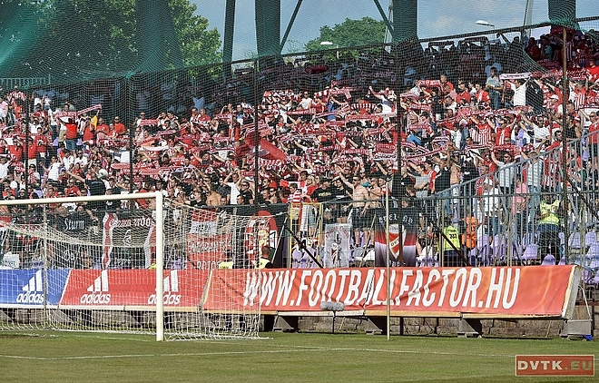 vasas_dvtk_szurkolok_170716.jpeg vasas_dvtk_szurkolok_170716.jpeg