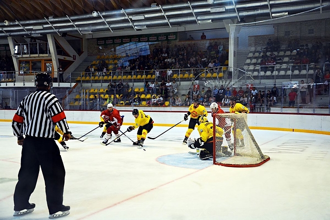 dvtk_jegesmedvek_vienna_capitals_170817_3.jpeg dvtk_jegesmedvek_vienna_capitals_170817_3.jpeg