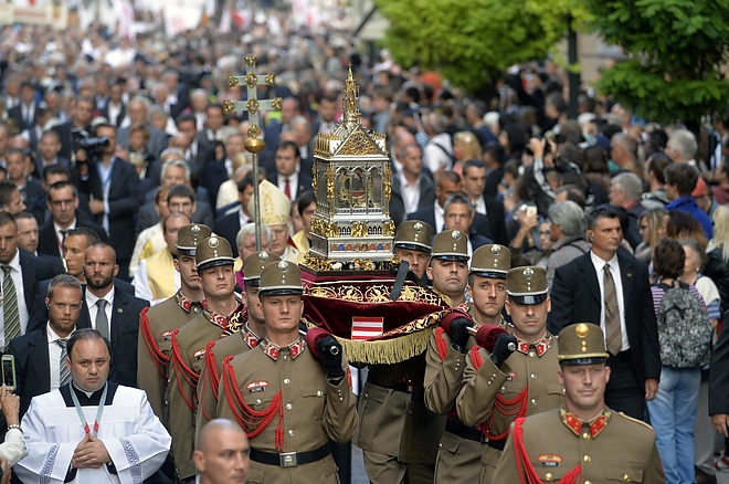 szent_jobb_kormenet_mti.jpg