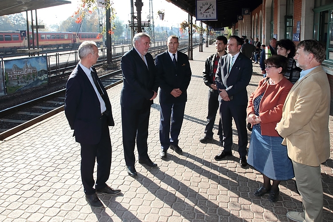 tiszai_peron_kepek_171017ml_3.jpg tiszai_peron_kepek_171017ml_3.jpg