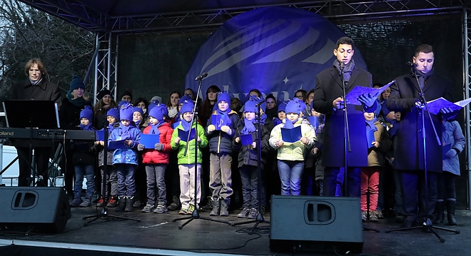 adventi_gyertyagyujtas_171223ml_11.jpg