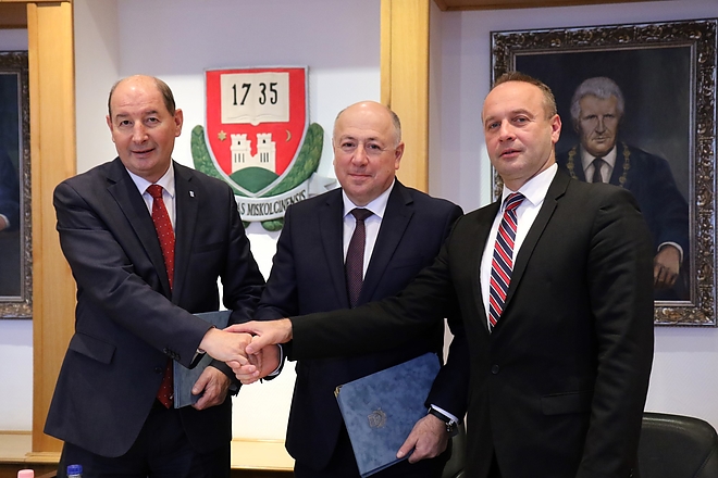 miskolc_varosa_egyetem_alairas_171222_ja_30.jpg miskolc_varosa_egyetem_alairas_171222_ja_30.jpg