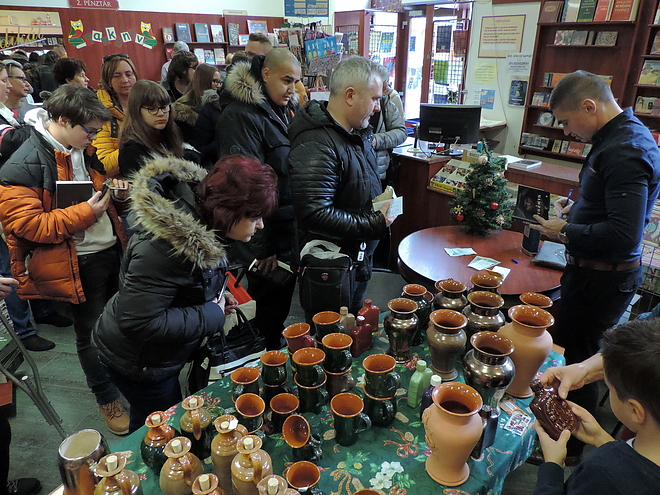 viszkis_konyv_171202_vcs_03.jpg viszkis_konyv_171202_vcs_03.jpg