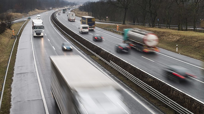 forgalom_autopalya_ill.jpg forgalom_autopalya_ill.jpg