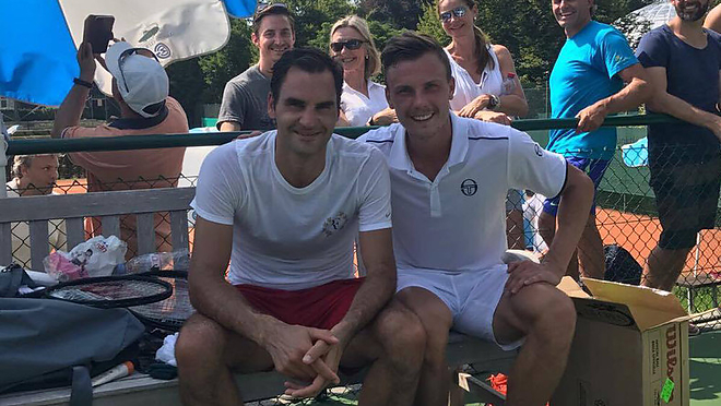 fucsovics_federer.jpg