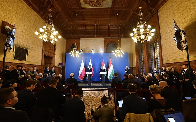 orban_viktor_moravieczki_lengyel_180103_mti1.jpg