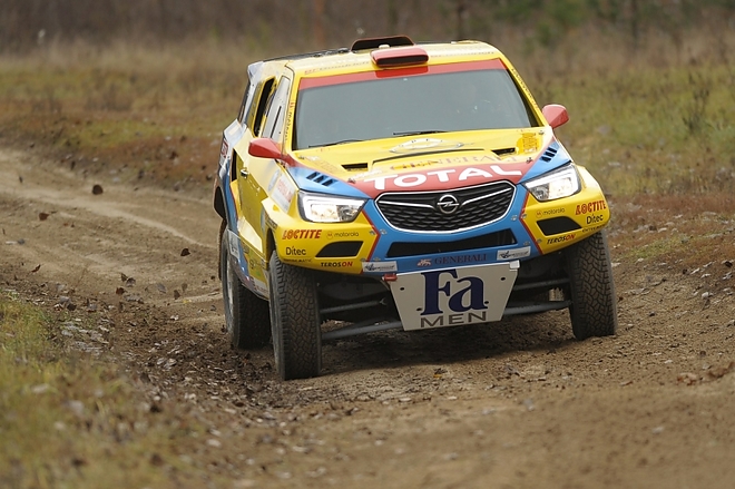 szalai_opel_dakar_team_teszt1.jpg