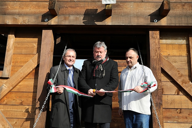 szimbiozis_180131_ja_23.jpg