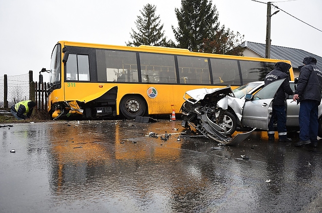halalos_autobusz_baleset_180203_mti_2.jpg