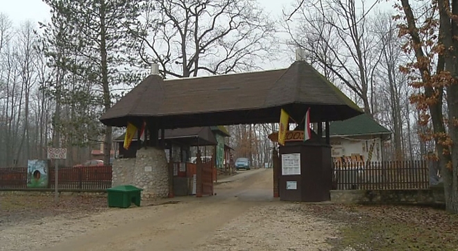miskolci_allatkert_bejarat.jpg miskolci_allatkert_bejarat.jpg