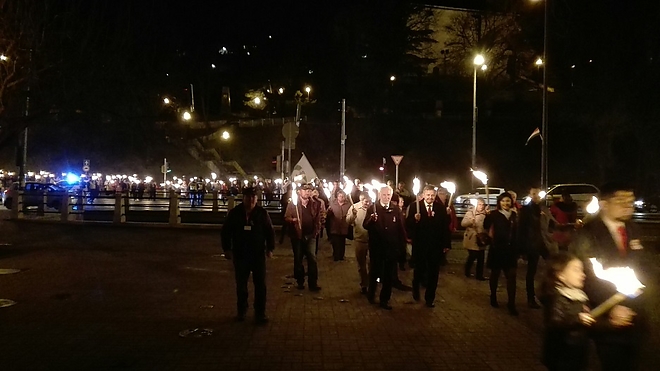 faklyas_felvonulas_mszp_180314_ki_2.jpg