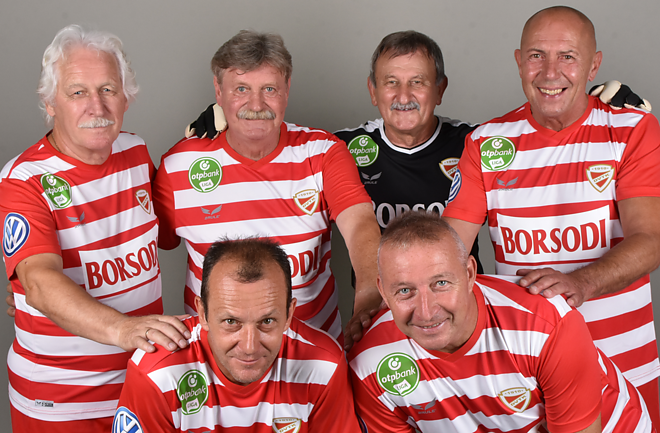 dvtk_keresztcsikos_mez_legendak_180831.png dvtk_keresztcsikos_mez_legendak_180831.png