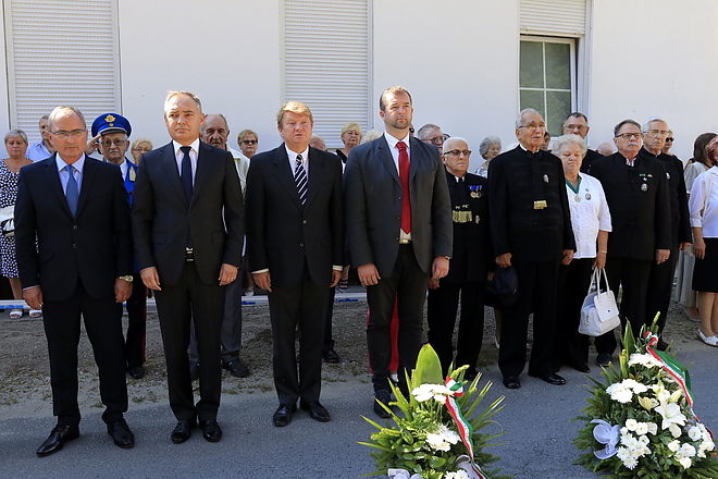 felso_hamor_szent_istvan_szobor_20180820_vcs_01.jpg felso_hamor_szent_istvan_szobor_20180820_vcs_01.jpg