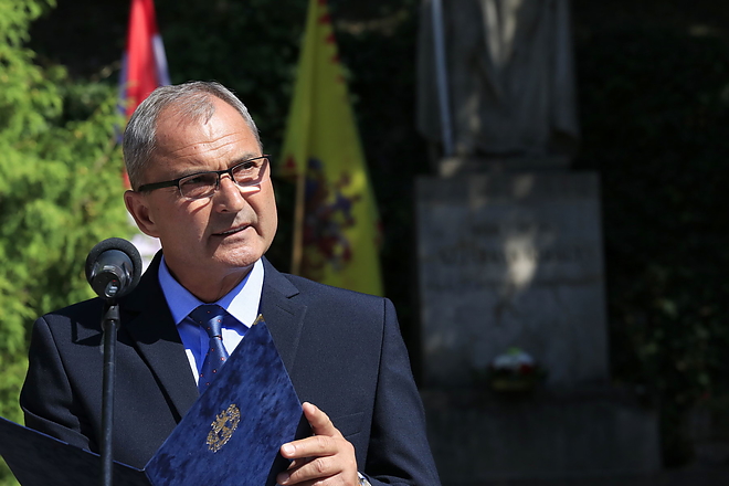 felso_hamor_szent_istvan_szobor_20180820_vcs_10.jpg felso_hamor_szent_istvan_szobor_20180820_vcs_10.jpg