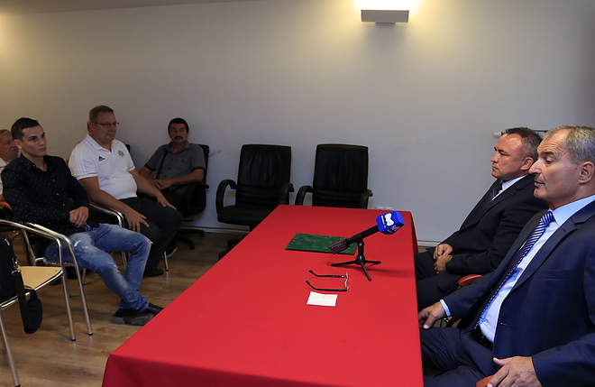 mvsc_20180823_vcs_02.jpg mvsc_20180823_vcs_02.jpg