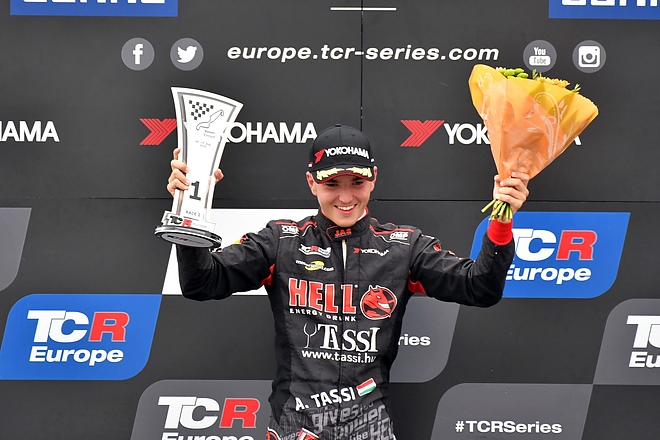 tassi_autoverseny_hell3.jpg tassi_autoverseny_hell3.jpg