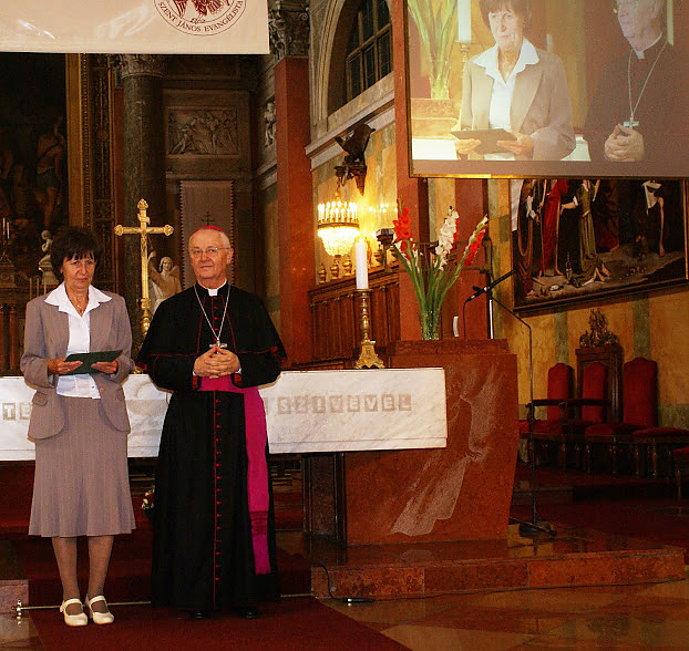 gergelyne_kemeny_katalin_arany_dij3.jpg gergelyne_kemeny_katalin_arany_dij3.jpg