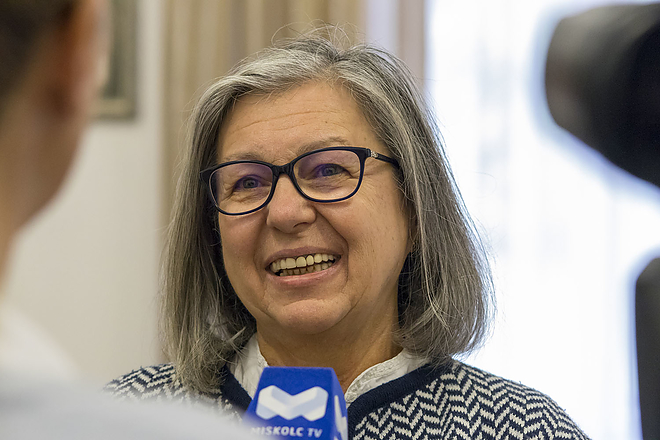 miskolci_graciak_tehetseggondozasi_szerzodes_092918_bl_002_web.jpg miskolci_graciak_tehetseggondozasi_szerzodes_092918_bl_002_web.jpg