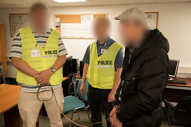 skociaban_fogtak_el.jpg skociaban_fogtak_el.jpg