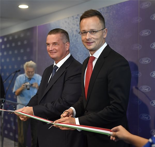 szijjarto_ford.jpg szijjarto_ford.jpg