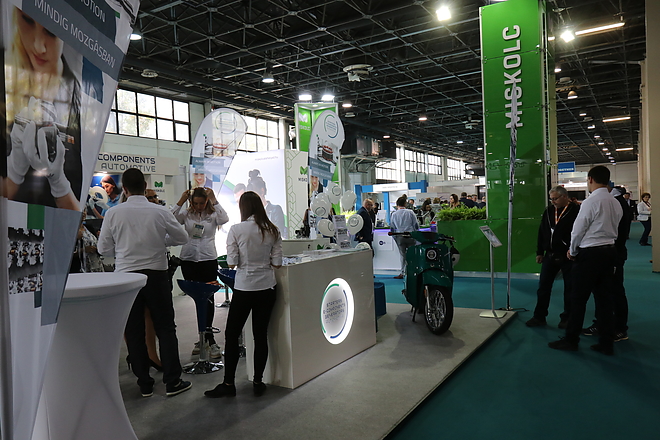 automotiv5.jpg automotiv5.jpg