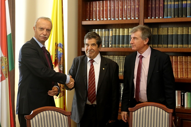 bolgar_delegacio_181003_ja_4.jpg bolgar_delegacio_181003_ja_4.jpg