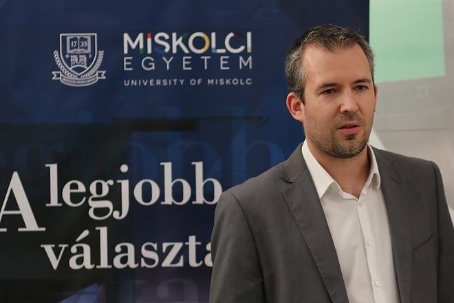 egyetem_vegyeszmernok_181015ml_2.jpg egyetem_vegyeszmernok_181015ml_2.jpg