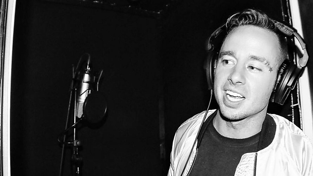 jon_james_rapper4.jpg jon_james_rapper4.jpg