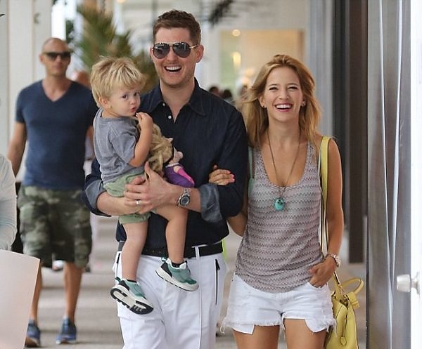 michael_buble_csalad.jpg michael_buble_csalad.jpg