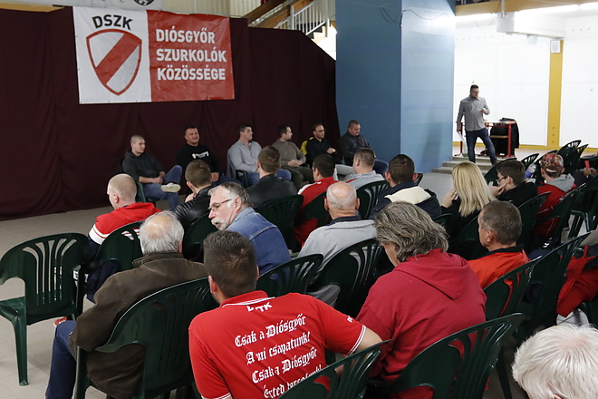 szurkoloi_anket_20181108_vcs_04.jpg szurkoloi_anket_20181108_vcs_04.jpg