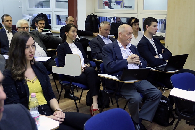 uripar_bay_logi_181129_ja_1.jpg uripar_bay_logi_181129_ja_1.jpg