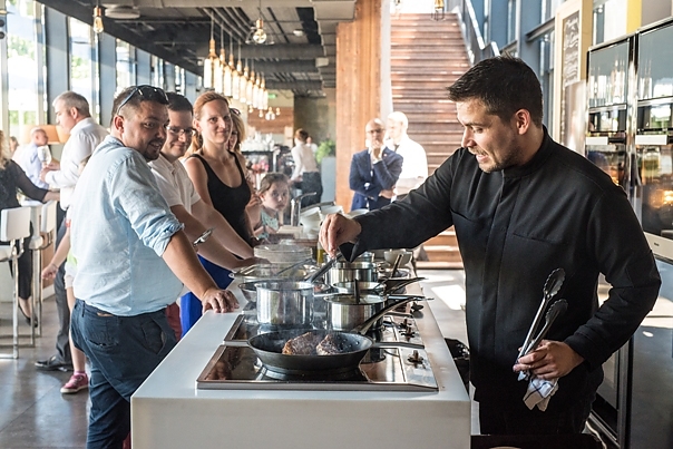 bernath3.jpg bernath3.jpg