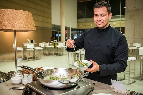 bernath4.jpg bernath4.jpg