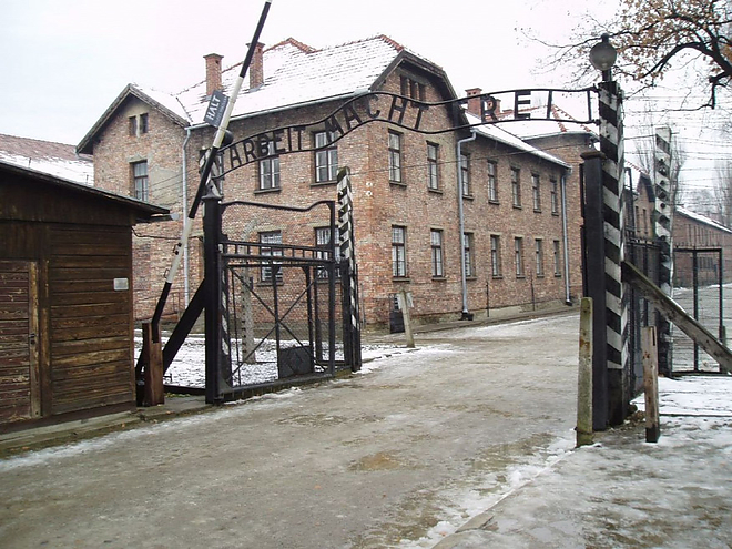 auschwitz_koncentracios_tabor.jpg