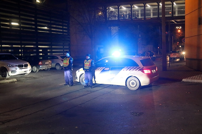 plaza_rendorok_190102_ja_1.jpg plaza_rendorok_190102_ja_1.jpg