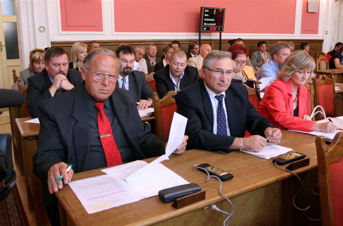 kozgyules09-24_2.jpg