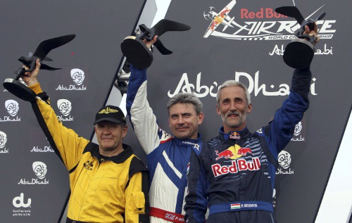 airraceabudabi_dobogo.jpg