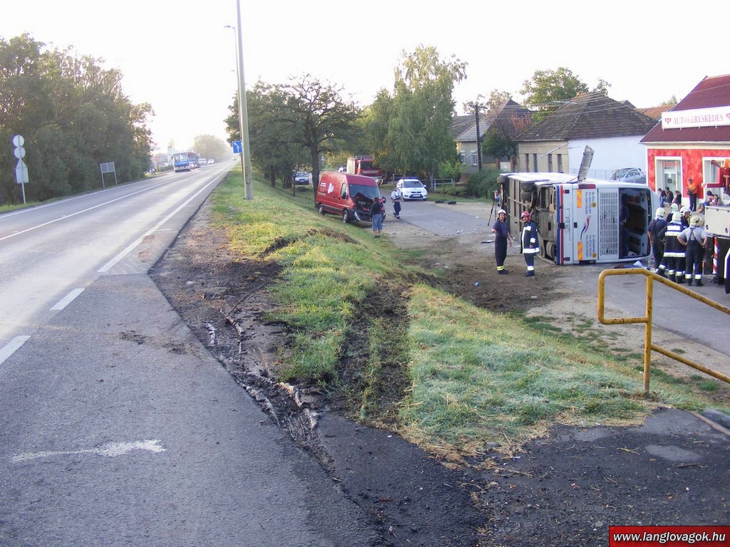 autobuszborult.jpg