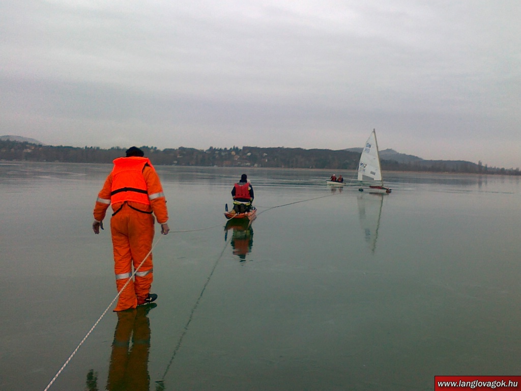 balatonjegbeszakadt2.jpg