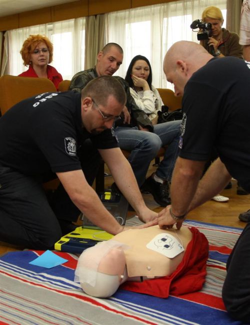 defibrillator_rendorseg.jpg