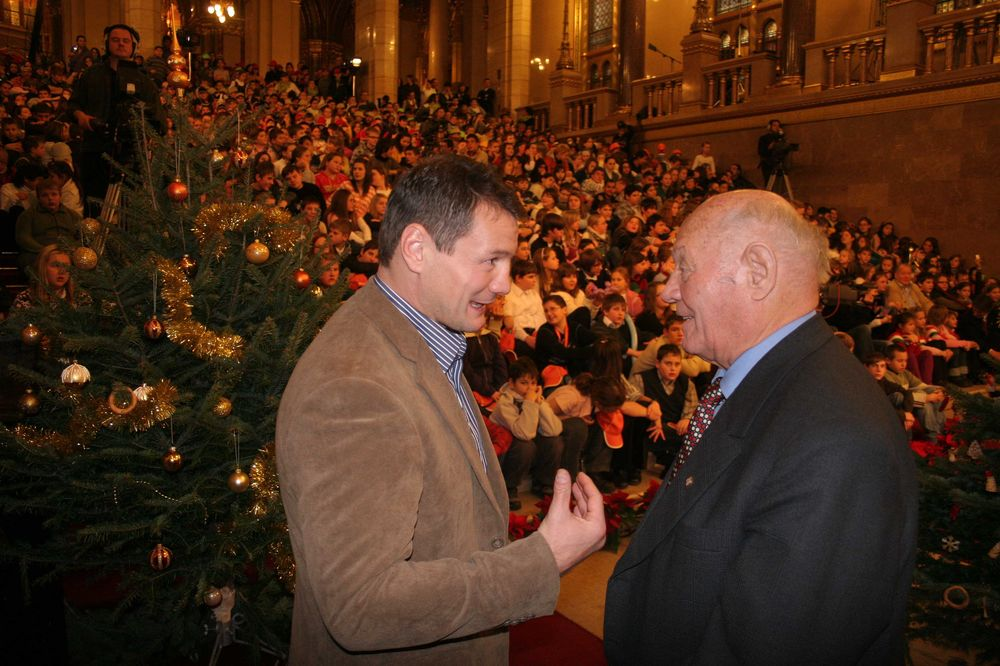 erdei_parlament_2.png