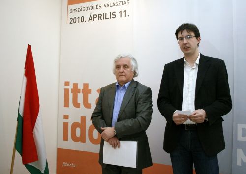 fideszelhatarolodas.jpg