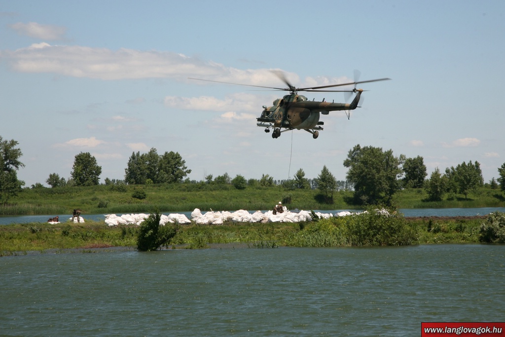 helikopter_ongaarviz_01.jpg