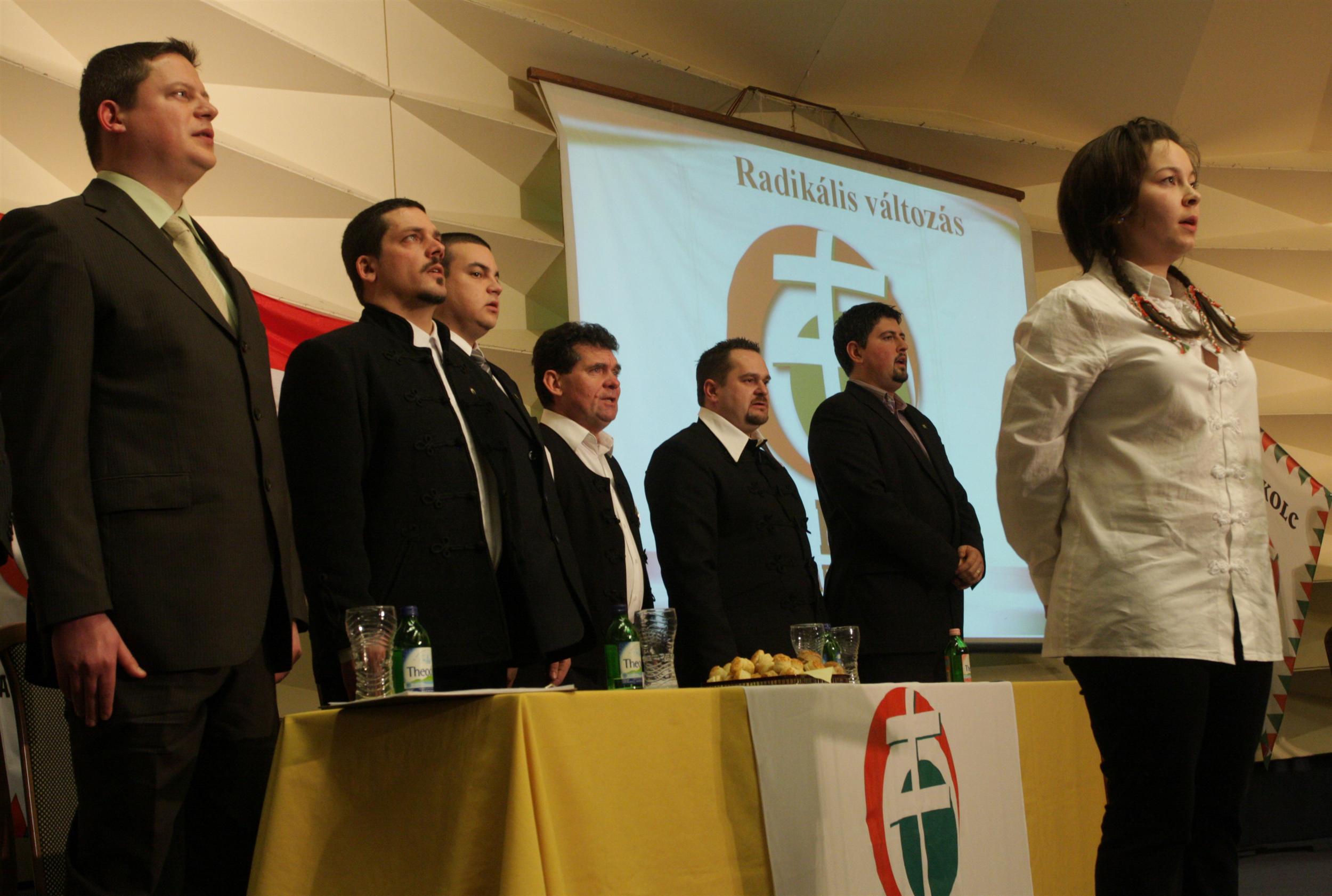 jobbik-03.jpg