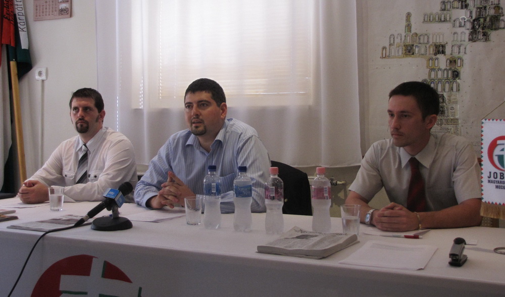 jobbik_jeloltsajtaj.jpg